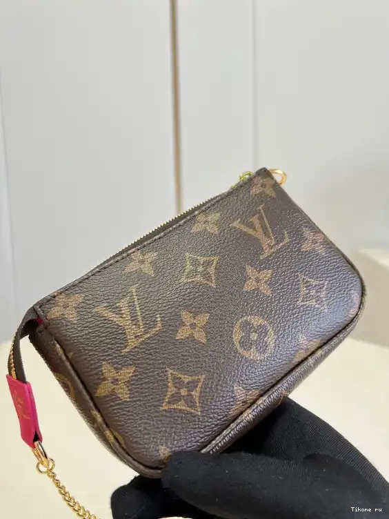 Cheap VUITTON MINI ACCESSOIRES LOUIS POCHETTE 0509